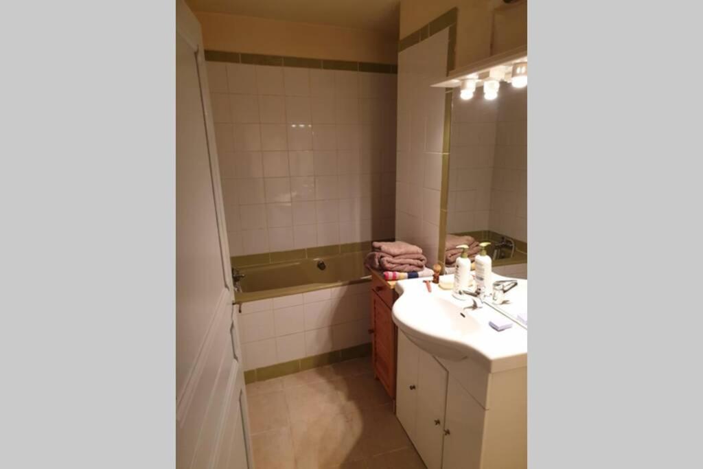 Chez Jose Apartment Riez Bagian luar foto
